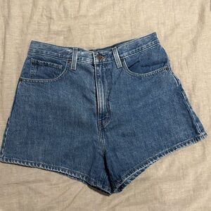 Levi’s high rise mom shorts